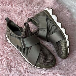 Sorel Kinetic Sneak Green Sneakers Sz 8.5